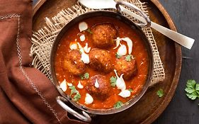 Hotel O Saraswathi Residency Near Sr Nagar Metro Station